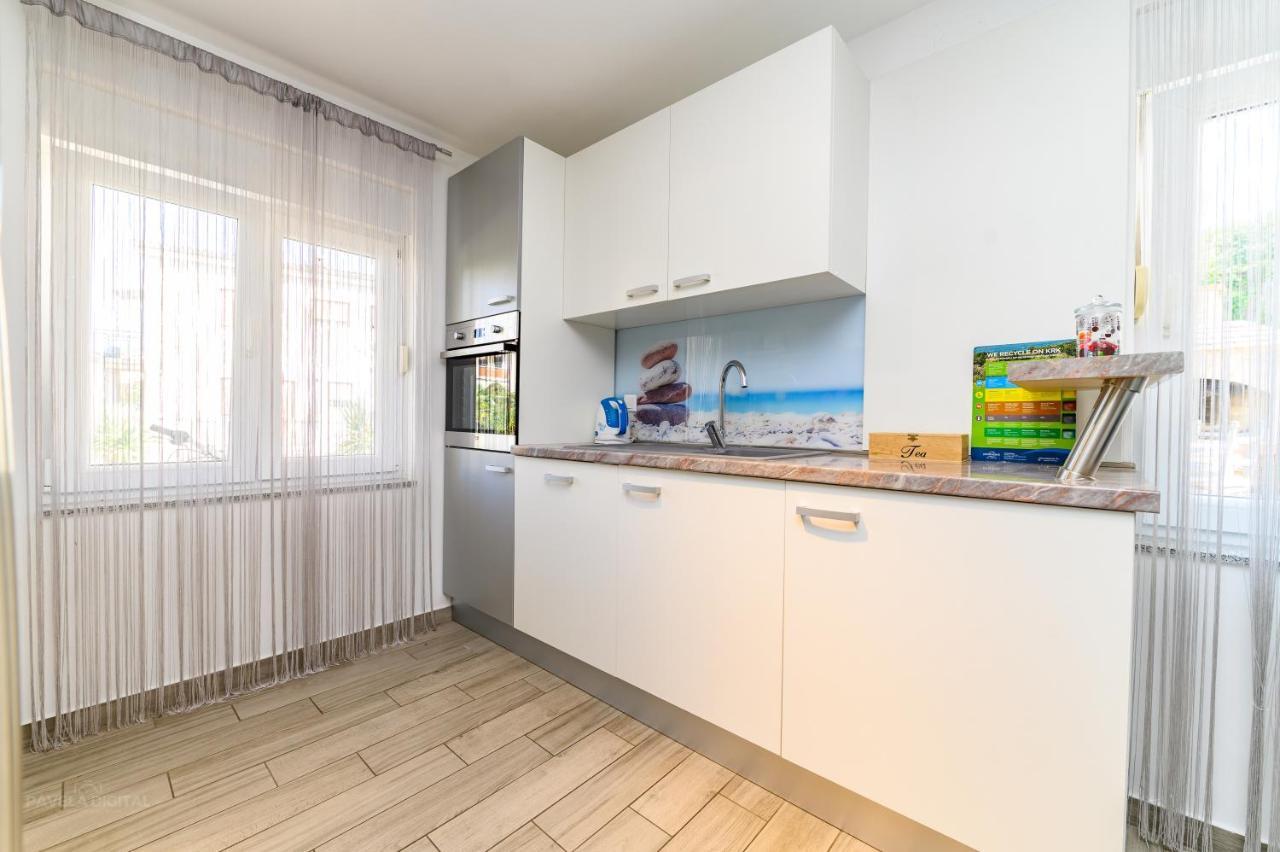 Apartments Maksim And Timon Krk Town Dış mekan fotoğraf